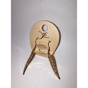 JCreative Gold-Tone Leaves Adult Earrings!